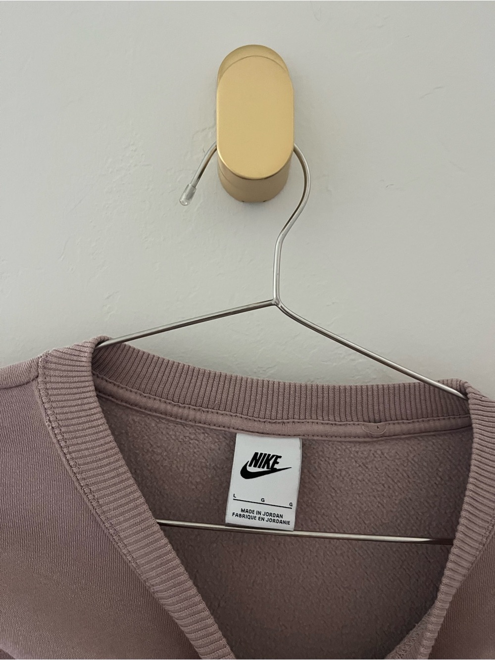 Nike Women’s Mauve Crew Sweatshirt with White Swoosh - Picture 3 of 3